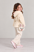 Chamarra en Tejido Peluche con Bolsa